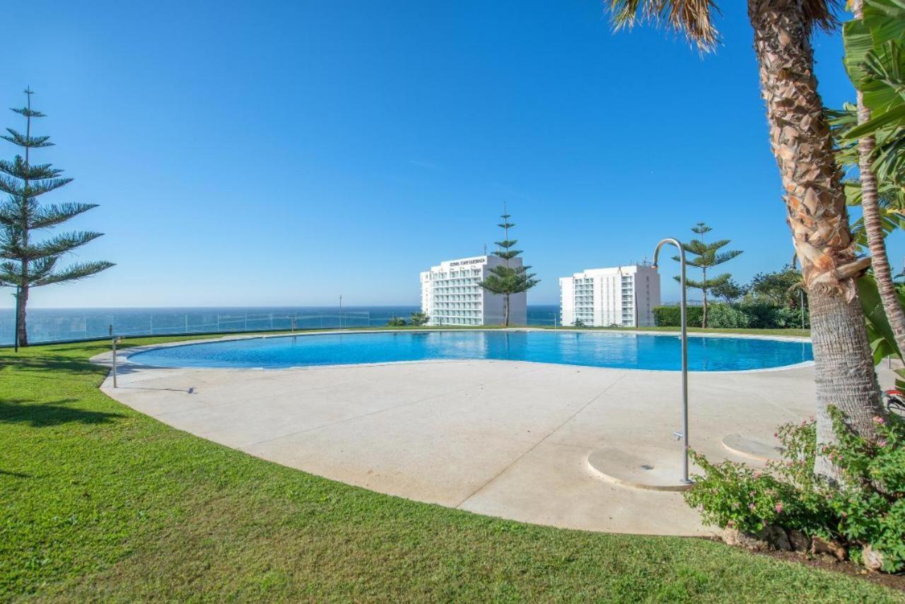 Beach And Pool Holidays At The Grand Coloso 贝纳尔马德纳 外观 照片