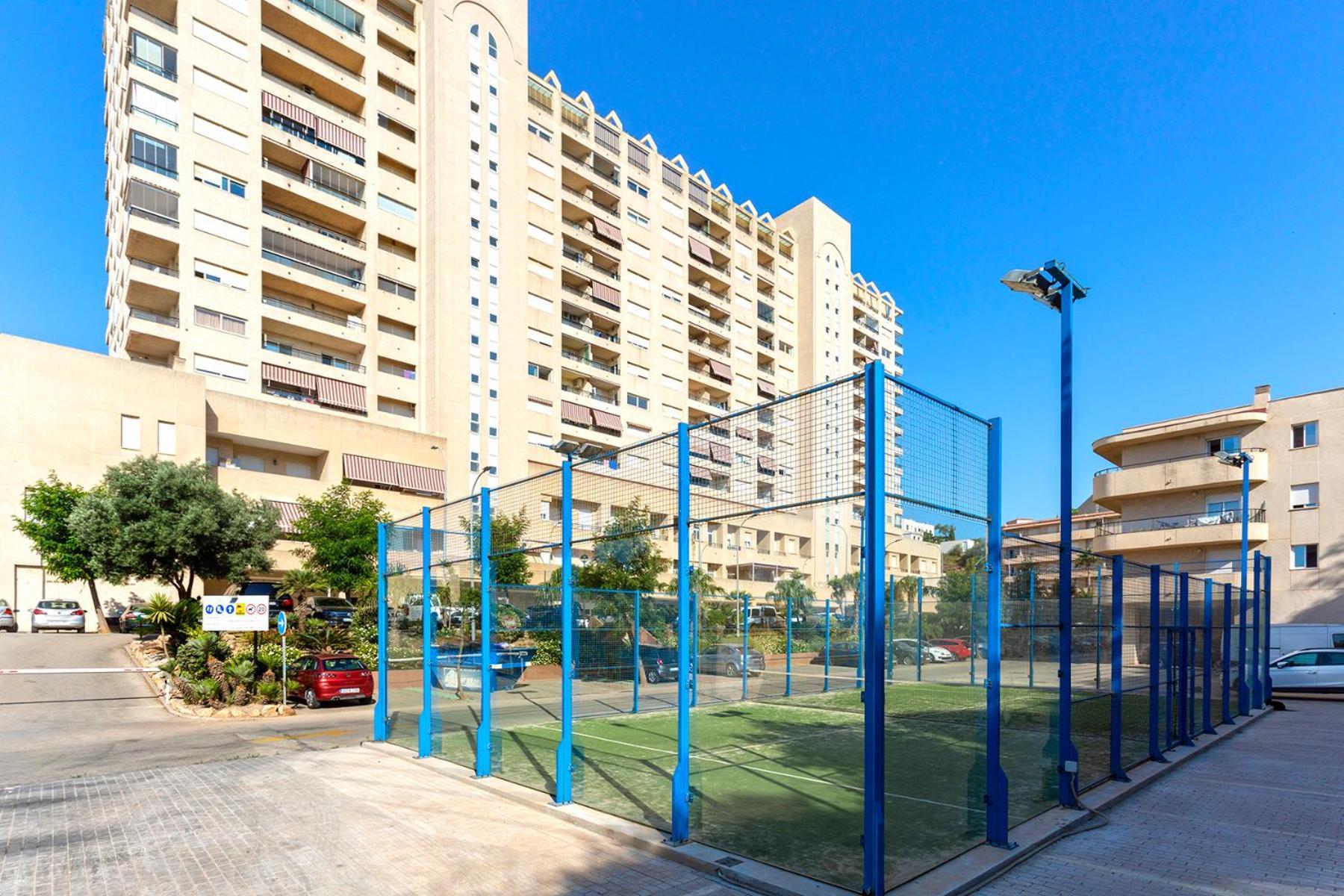 Beach And Pool Holidays At The Grand Coloso 贝纳尔马德纳 外观 照片