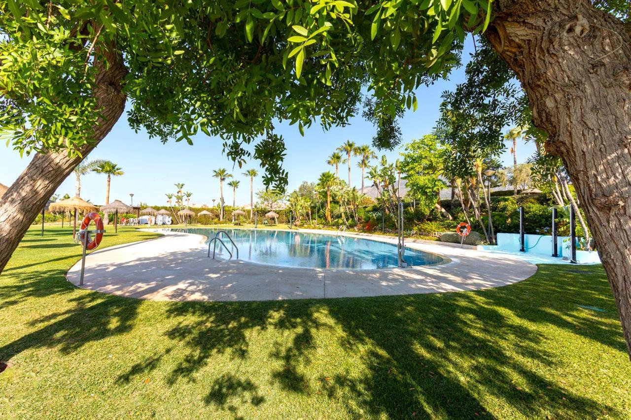 Beach And Pool Holidays At The Grand Coloso 贝纳尔马德纳 外观 照片